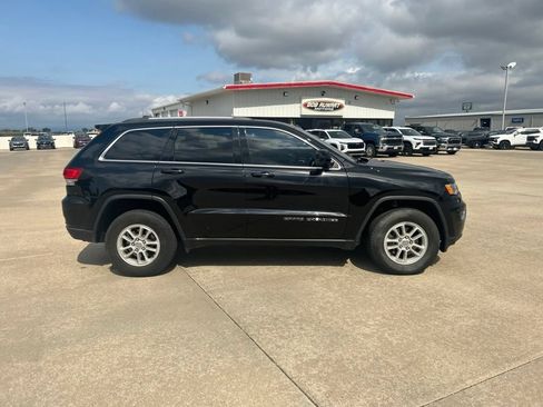 Used 2020 Jeep Grand Cherokee Laredo AWD/4WD image 7