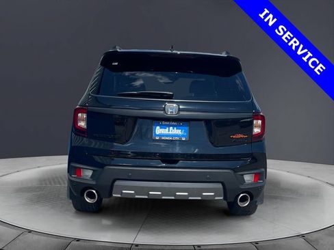 Used 2023 Honda Passport TrailSport image 4