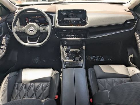 Used 2023 Nissan Rogue Platinum w/ Platinum Premium Package FWD image 11