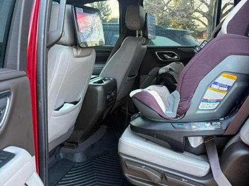 Used 2023 Chevrolet Suburban Z71 image 7