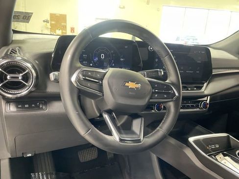 Used 2025 Chevrolet Equinox LT w/ Convenience Package II AWD/4WD image 14