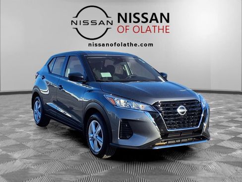 Certified 2025 Nissan Kicks Play S image 30