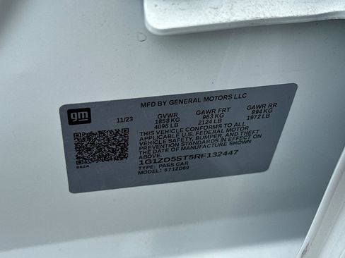Used 2024 Chevrolet Malibu LT FWD image 36