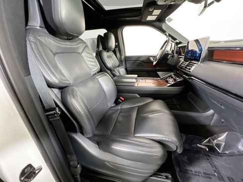 Used 2022 Lincoln Navigator Reserve image 31