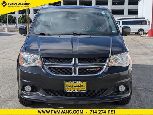 Used 2019 Dodge Grand Caravan SXT FWD image 4