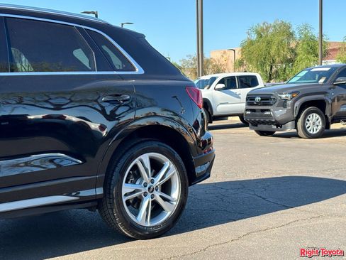 Used 2022 Audi Q3 2.0T Premium w/ Convenience Package AWD/4WD image 10