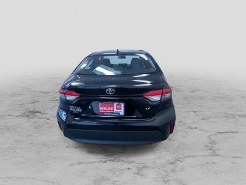 Used 2025 Toyota Corolla LE image 8