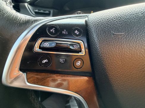 Used 2015 Cadillac Escalade Premium image 21