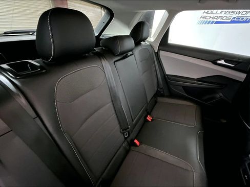 Used 2022 Volkswagen Taos SE FWD image 22