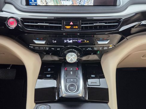 Certified 2026 Acura MDX FWD w/ Technology Package image 18