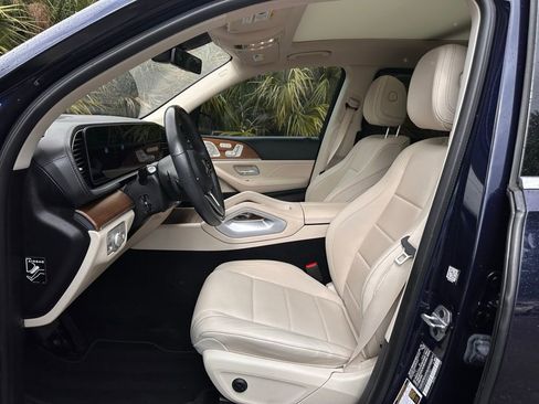 Used 2022 Mercedes-Benz GLS 450 4MATIC image 14