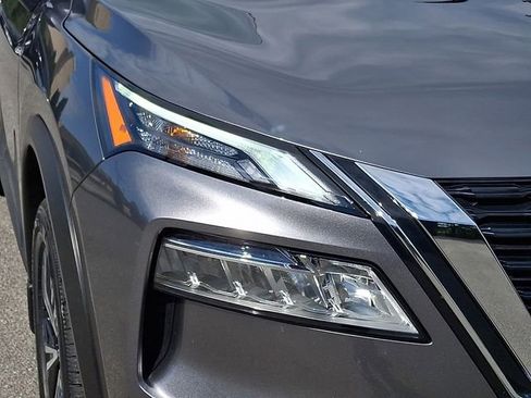 Used 2023 Nissan Rogue SV AWD/4WD image 9