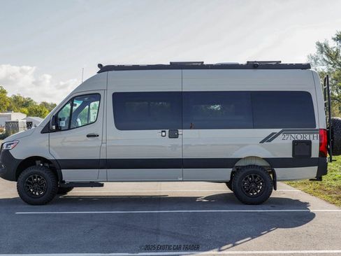 Used 2025 Mercedes-Benz Sprinter 2500 image 3