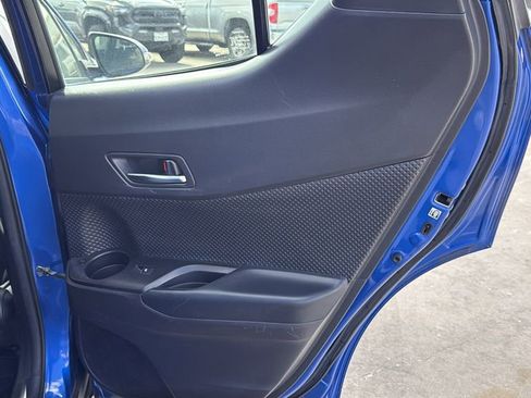 Used 2018 Toyota C-HR XLE image 27