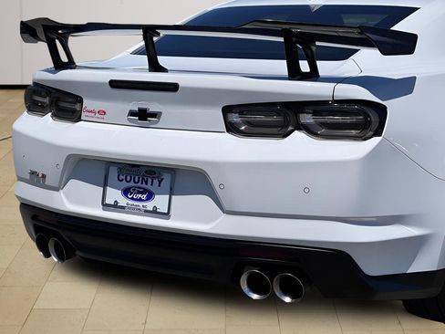 Used 2020 Chevrolet Camaro ZL1 RWD image 34