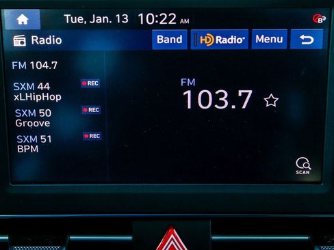 Used 2023 Hyundai Elantra SEL image 22