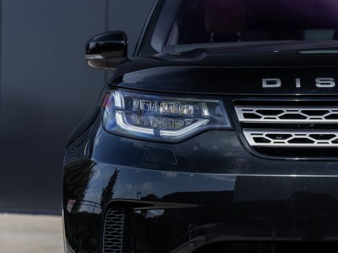 Used 2020 Land Rover Discovery HSE image 15