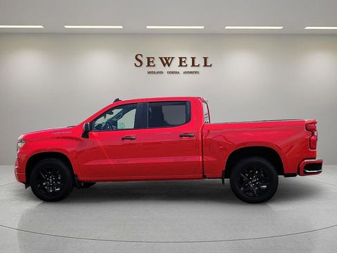 Used 2025 Chevrolet Silverado 1500 Custom RWD image 2