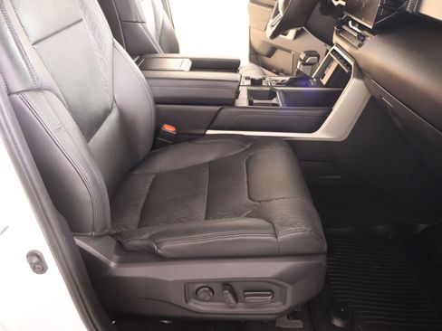 Used 2023 Toyota Tundra Limited AWD/4WD image 14