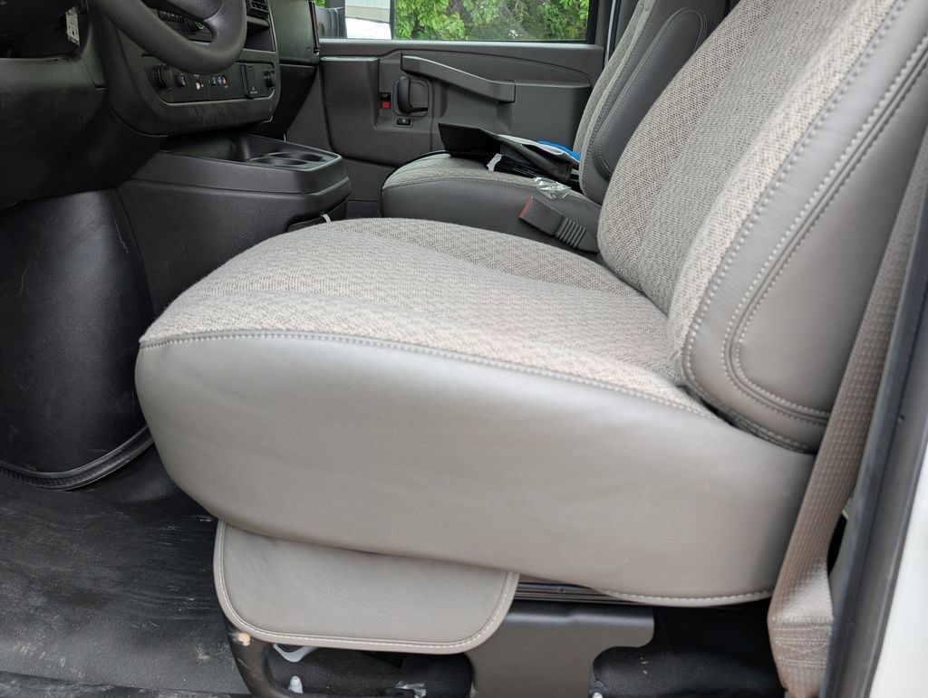 New 2025 Chevrolet Express 3500 w/ Power Convenience Package RWD image 5
