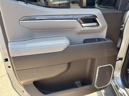 Used 2023 Chevrolet Silverado 1500 LTZ image 13