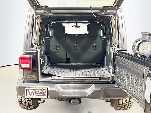 Used 2023 Jeep Wrangler Sport image 22