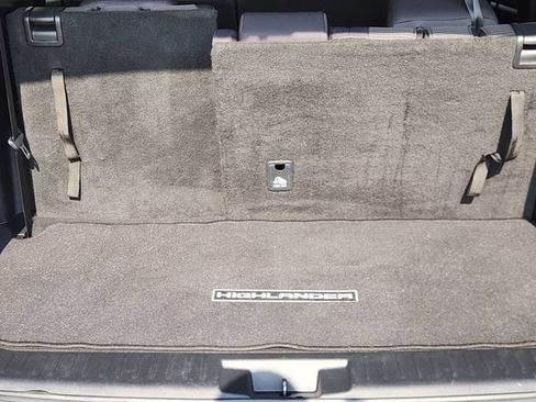 Certified 2025 Toyota Highlander LE AWD/4WD image 27
