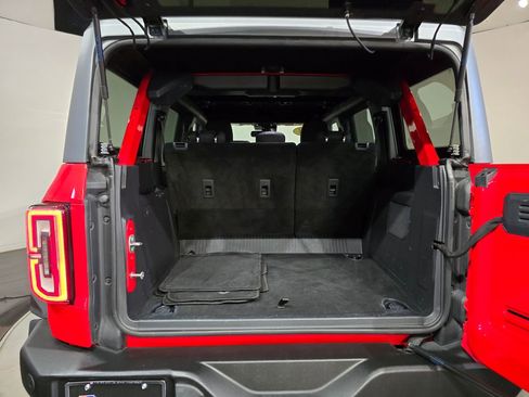 Used 2023 Ford Bronco Wildtrak image 12