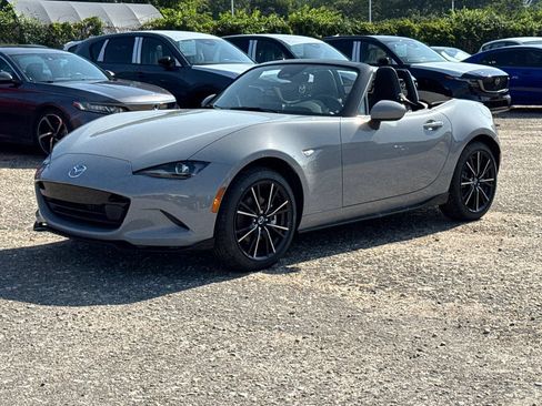 New 2026 MAZDA MX-5 Miata Grand Touring w/ Appearance Package RWD image 4