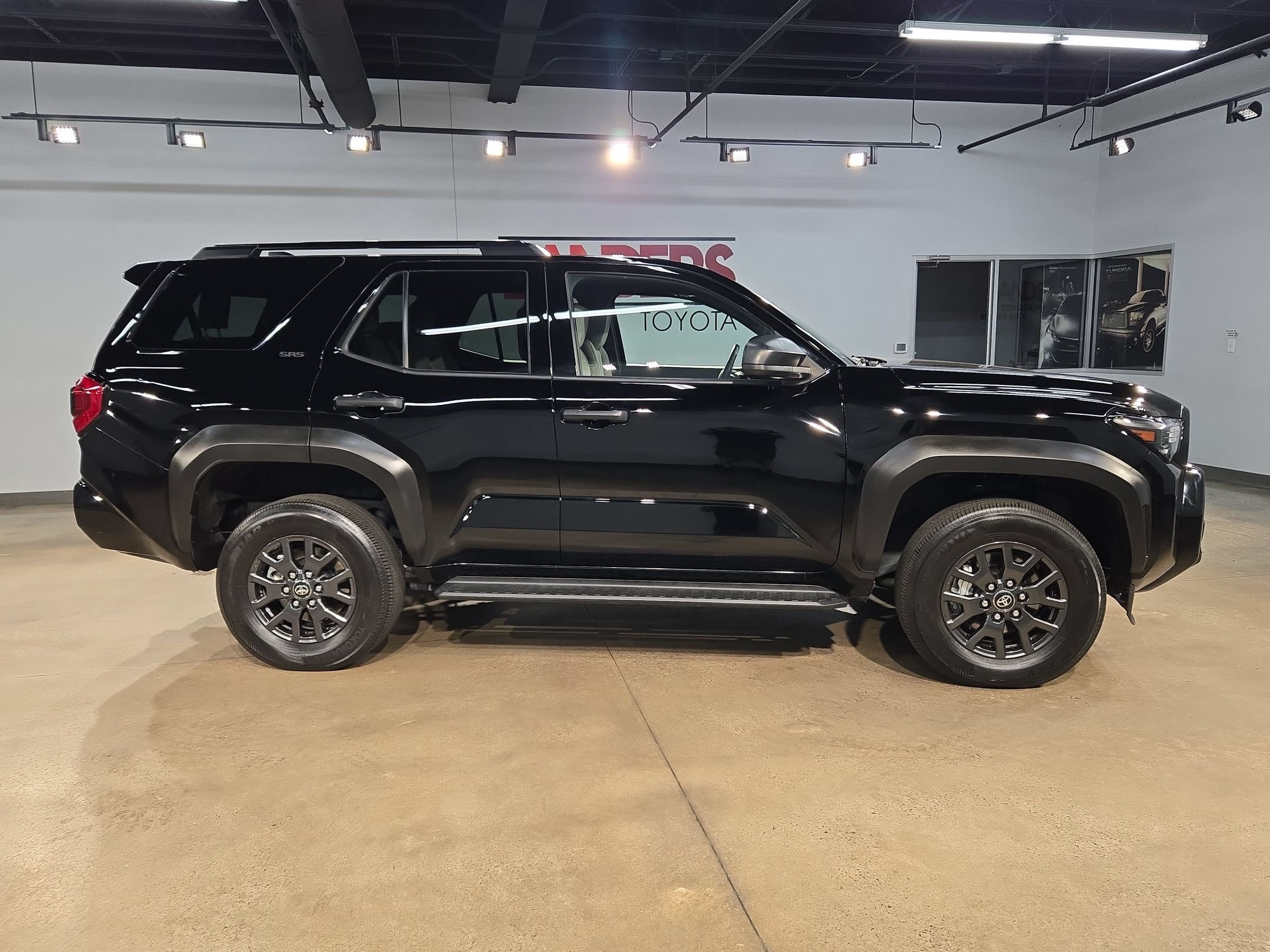 Certified 2025 Toyota 4Runner SR5 AWD/4WD image 8