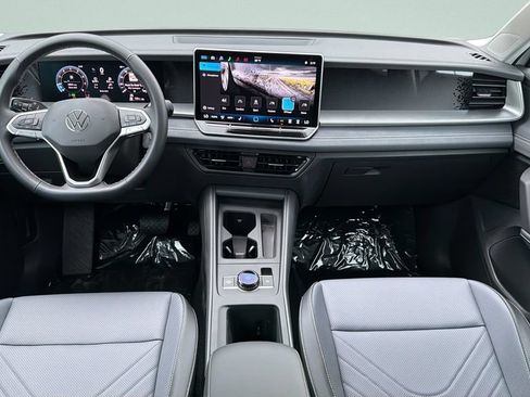 New 2026 Volkswagen Tiguan SE AWD/4WD image 12