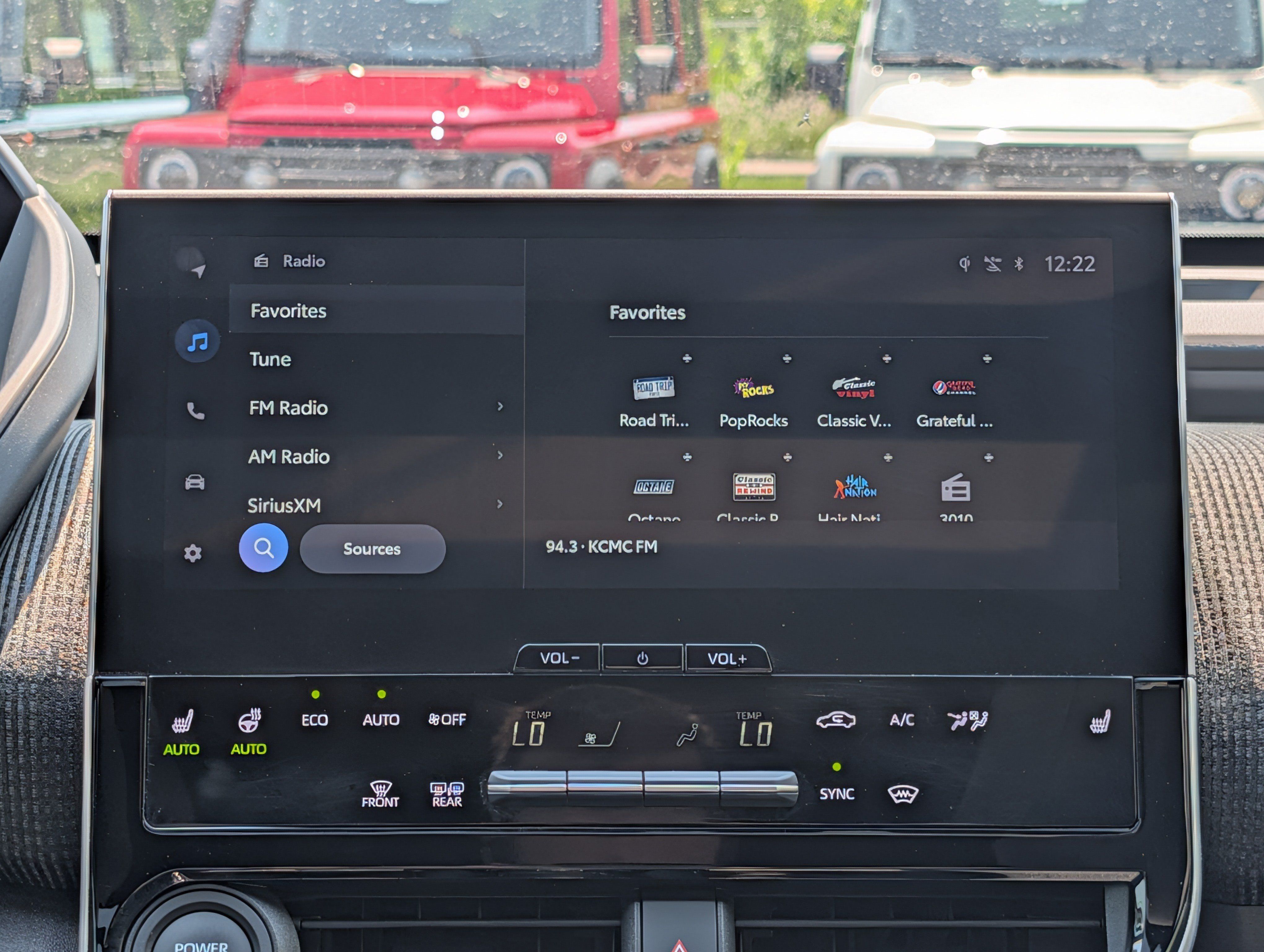Used 2024 Toyota bZ4X AWD w/ Weather Package image 33