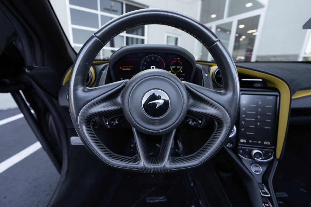 Used 2021 McLaren 720S Luxury RWD image 27