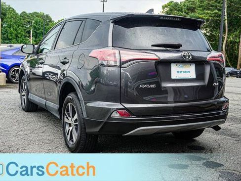 Used 2018 Toyota RAV4 XLE FWD image 13