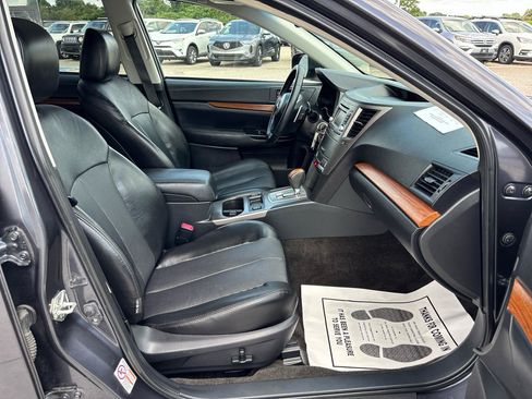 Used 2013 Subaru Outback 2.5i Limited AWD/4WD image 24