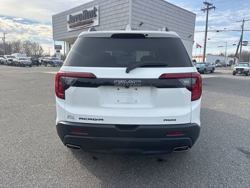 Used 2023 GMC Acadia SLE w/ Driver Convenience Package image 7