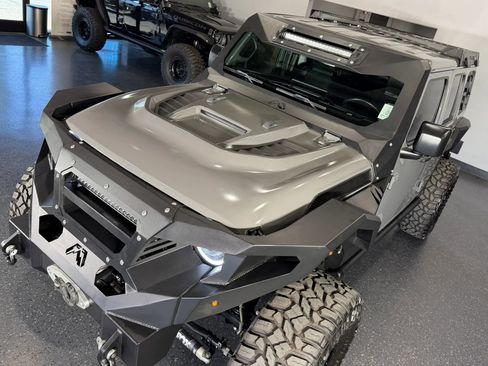 Used 2021 Jeep Wrangler Unlimited Rubicon AWD/4WD image 9