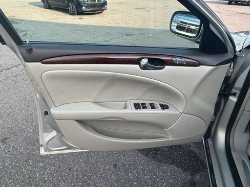 Used 2007 Buick Lucerne CXL w/ Luxury Package FWD image 14