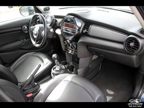 Used 2015 MINI Cooper 4-Door Hardtop w/ Premium Package FWD image 26
