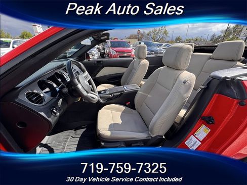 Used 2014 Ford Mustang Convertible RWD image 21