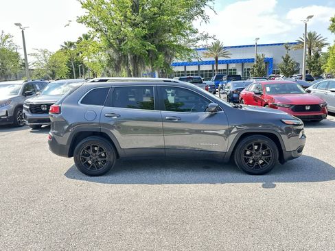 Used 2015 Jeep Cherokee Latitude w/ Comfort/Convenience Group image 7