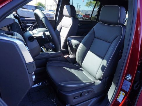 New 2026 GMC Yukon XL Elevation image 14