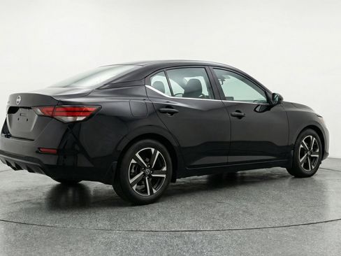 Used 2025 Nissan Sentra SV image 9