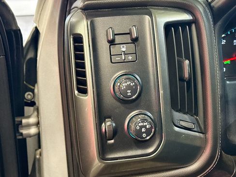 Used 2018 Chevrolet Silverado 1500 LTZ w/ Sport Package AWD/4WD image 10