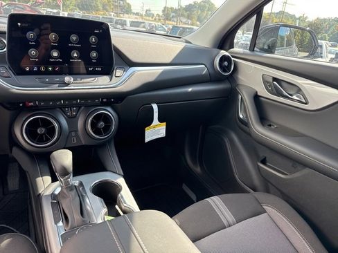 New 2025 Chevrolet Blazer LT w/ Midnight/Sport Edition image 23