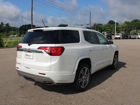 Used 2019 GMC Acadia Denali w/ Technology Package FWD image 20