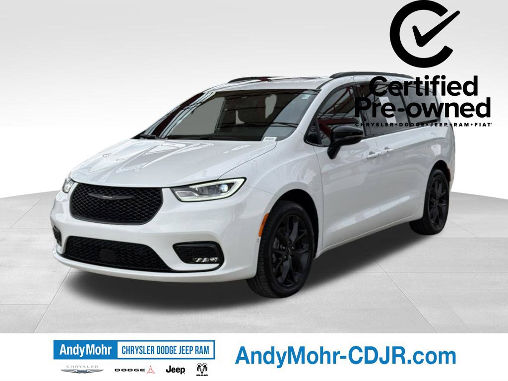 Used 2024 Chrysler Pacifica Limited w/ S Appearance Package AWD/4WD image 3