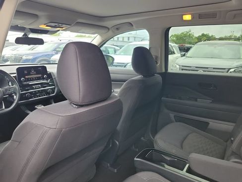 Used 2023 Nissan Pathfinder SV w/ SV Premium Package FWD image 13