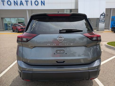Used 2024 Nissan Rogue S AWD/4WD image 6