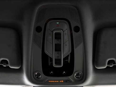 Used 2021 Audi e-tron Prestige w/ Prestige Package image 40